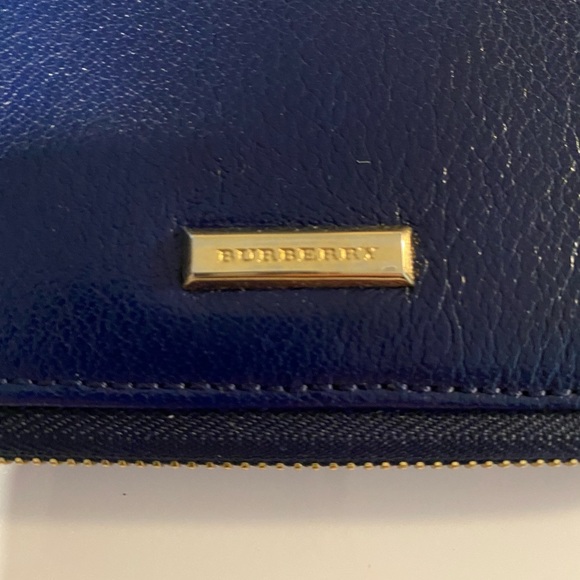 Burberry Blue iPad Case - Picture 5 of 6